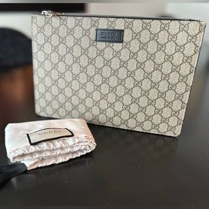 PreOwned GG Supreme Monogram Web Messenger Bag